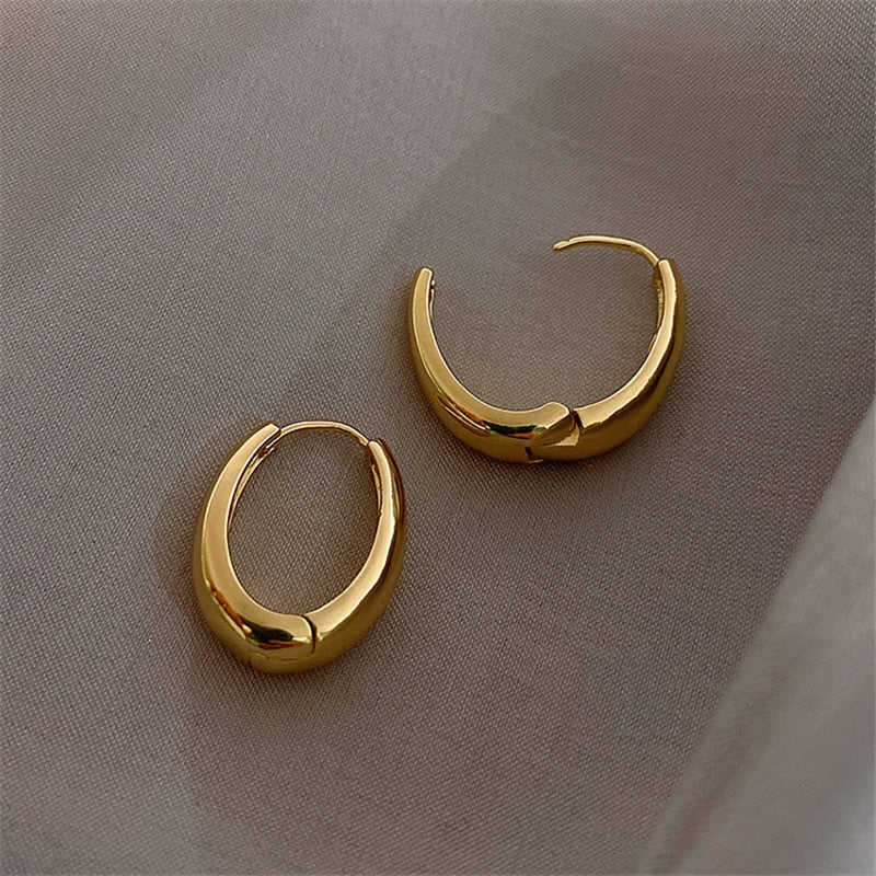 2021 New Classic Copper Alloy Smooth Metal Hoop Earrings For Woman Fashion Korean Jewelry Temperament Girl's Daily Wear earrings