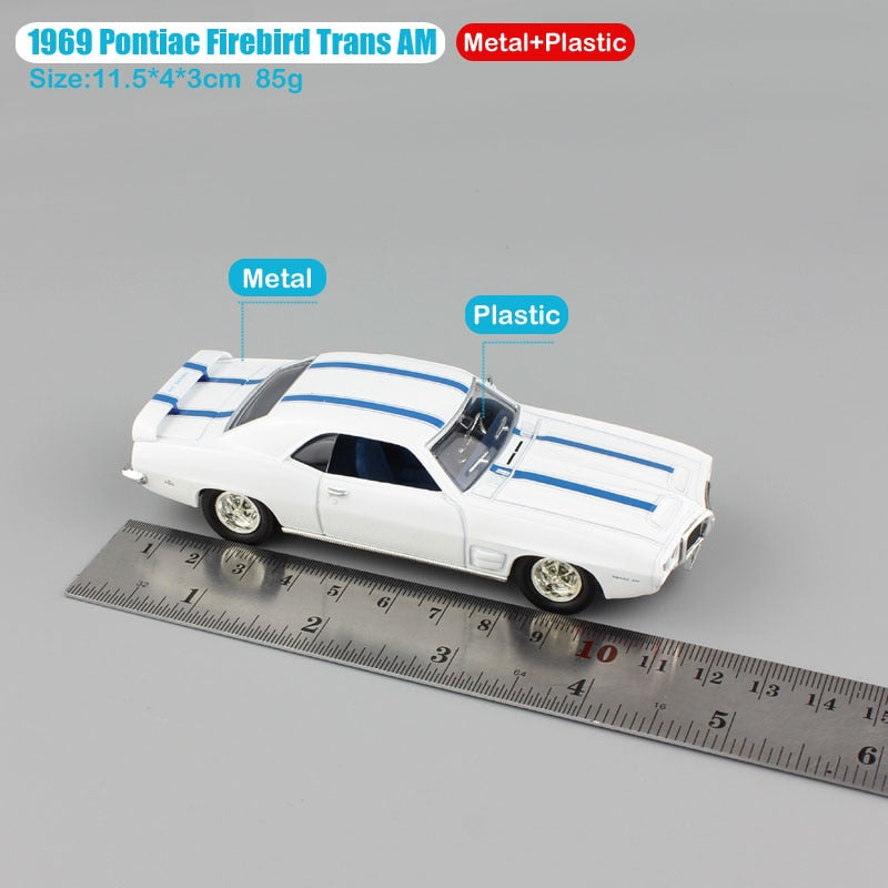 Yat Ming 1:43 Scale 1969 Pontiac Firebird Trans AM Classic Metal Car Model Toy Road Signature White Replicas Miniatures